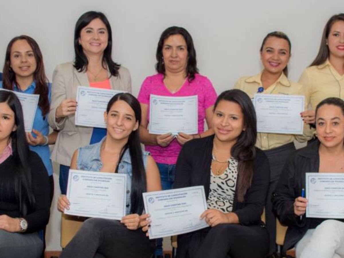 Hoy será elegida la mujer Comfamiliar 2016