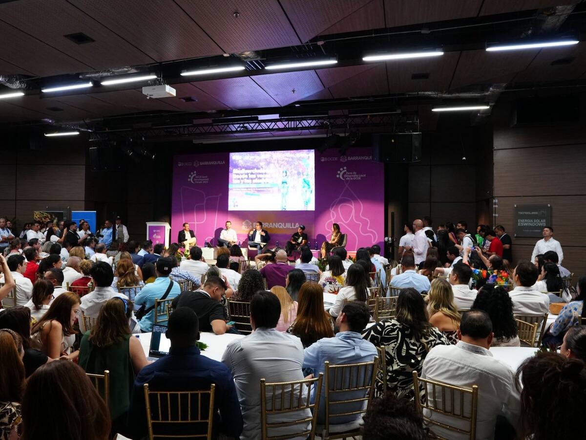 Empleo, desarrollo local y tecnologías: temas prioritarios en instalación del Foro de la OCDE