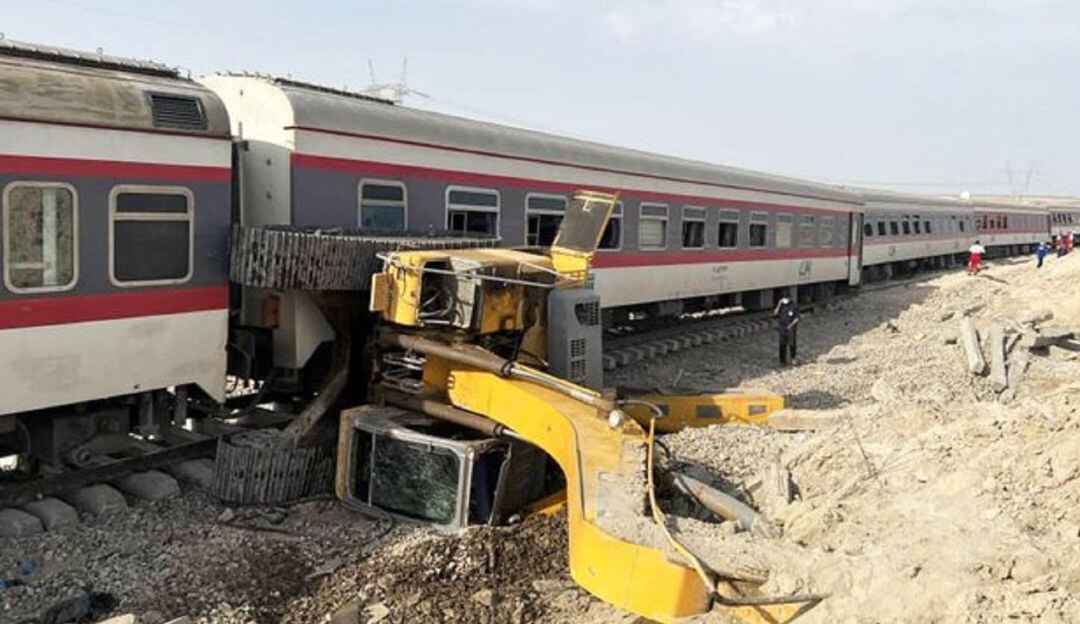 Al menos 17 personas fallecieron en impactante accidente de tren en Irán