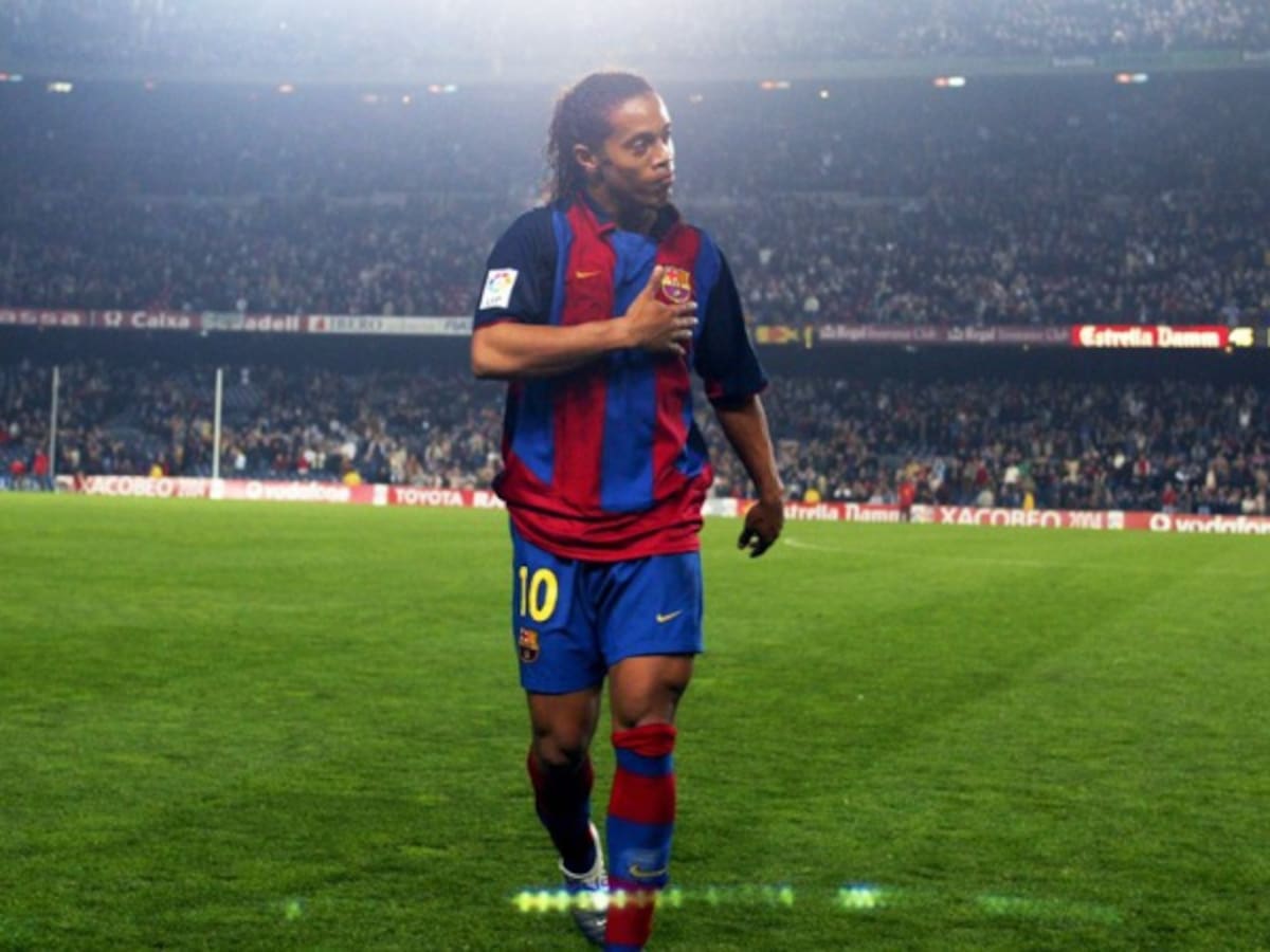 Es magia pura... con este espectacular video, el Barcelona homenajea a Ronaldinho