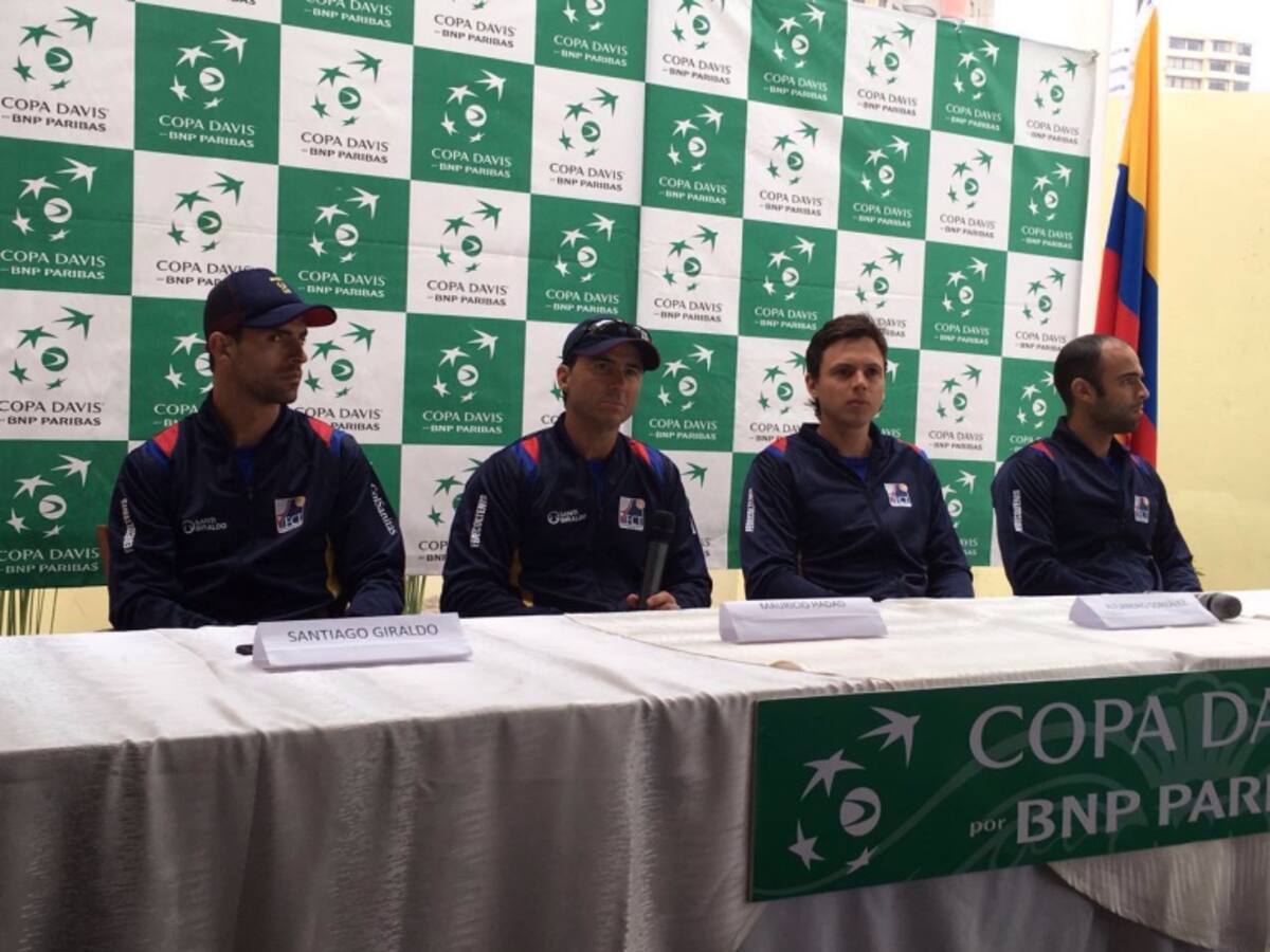 Santiago Giraldo y Nicolas Jarry abren la Copa Davis