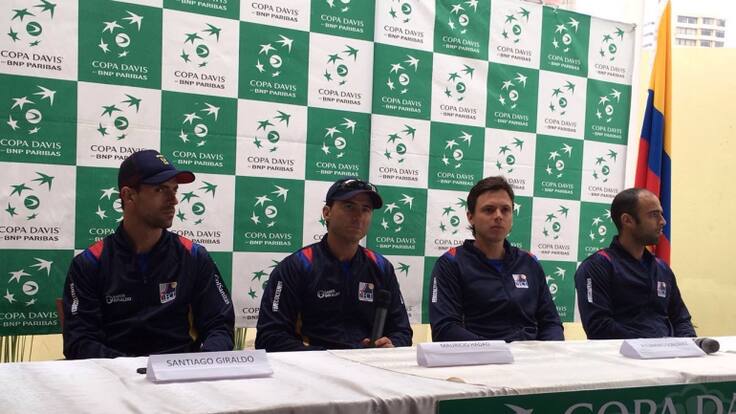 Santiago Giraldo y Nicolas Jarry abren la Copa Davis