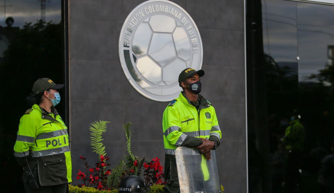 Tensa calma en Barranquilla en víspera del juego Colombia Argentina