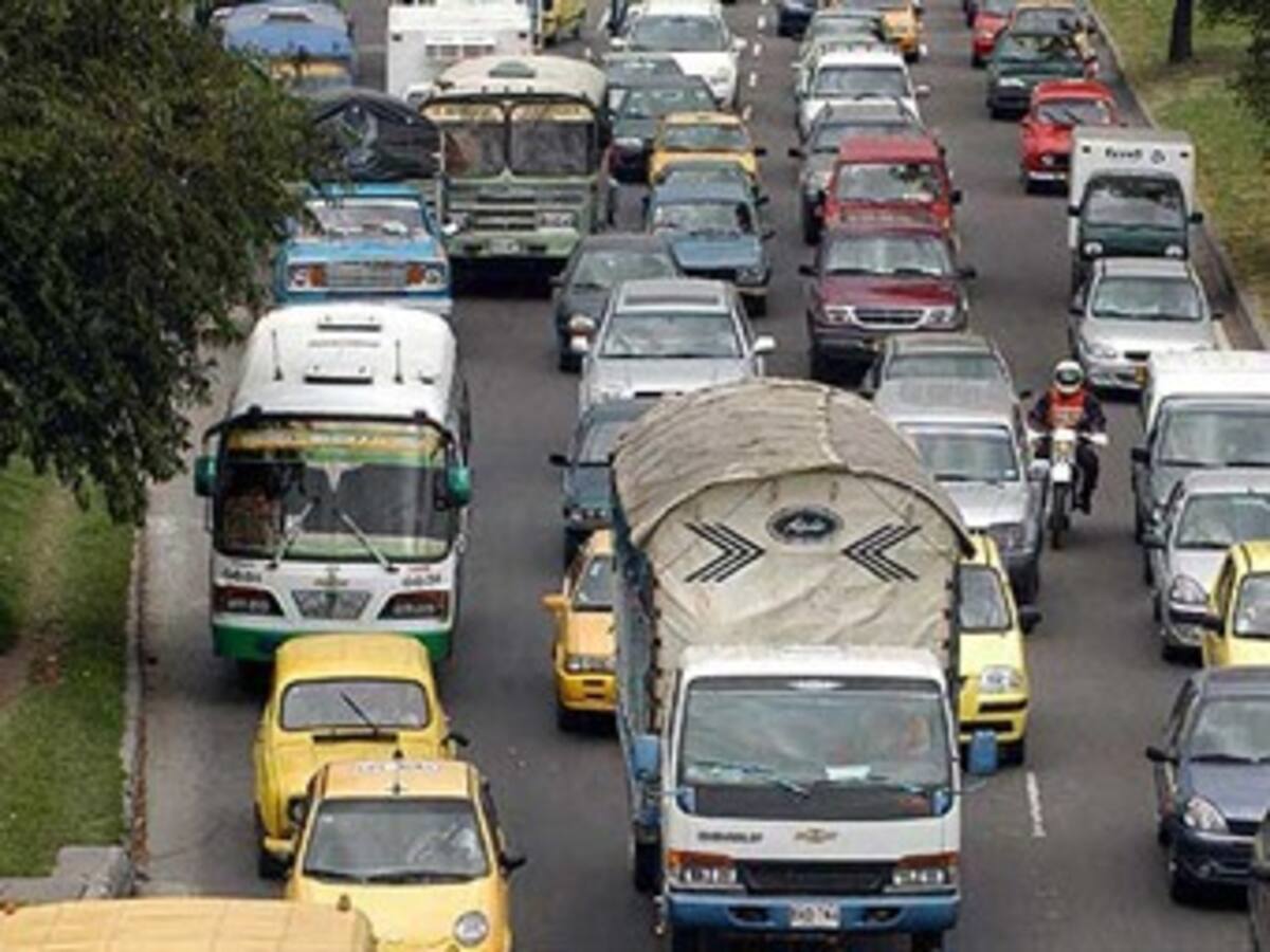 Sólo hasta febrero se tomarán decisiones sobre el 'pico y placa': Alcalde Samuel Moreno