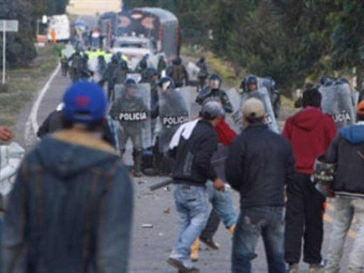 Continúan bloqueos en Caquetá, Putumayo y Huila