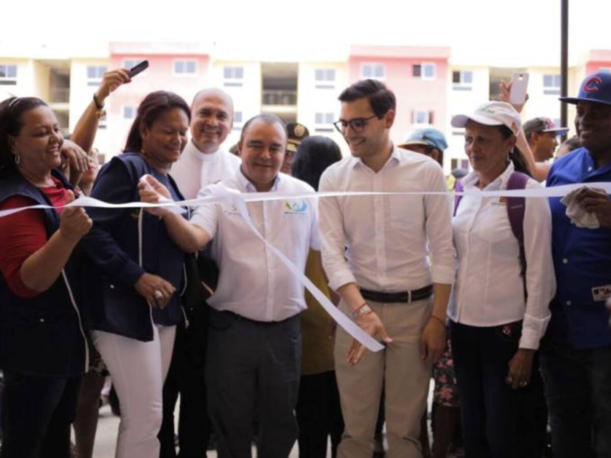 El sueño de tener casa de 224 familias cartageneras se hizo realidad