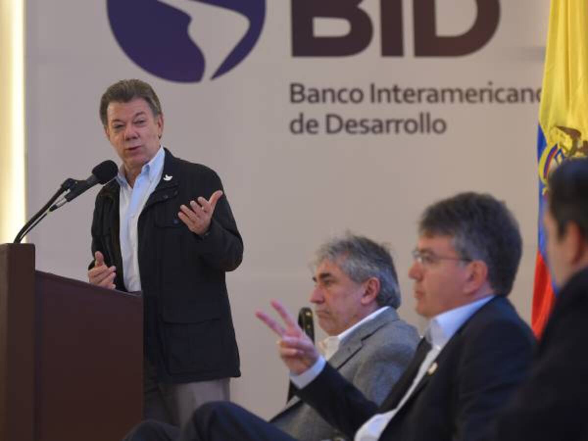 Sistema de regalías ha aprobado 27.7 billones de pesos en tres años: Santos