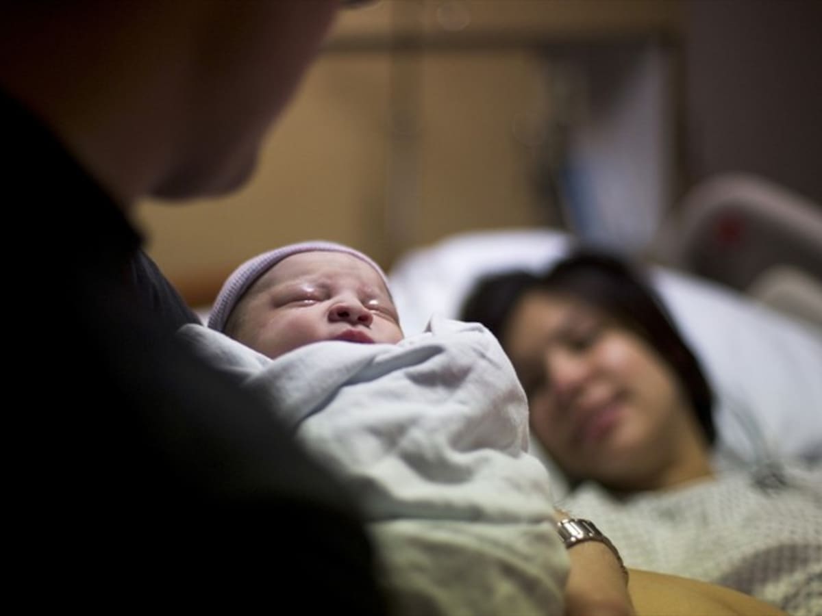 ¿Cuánto pagan de licencia de paternidad en Colombia y cuáles son los requisitos para solicitarla?