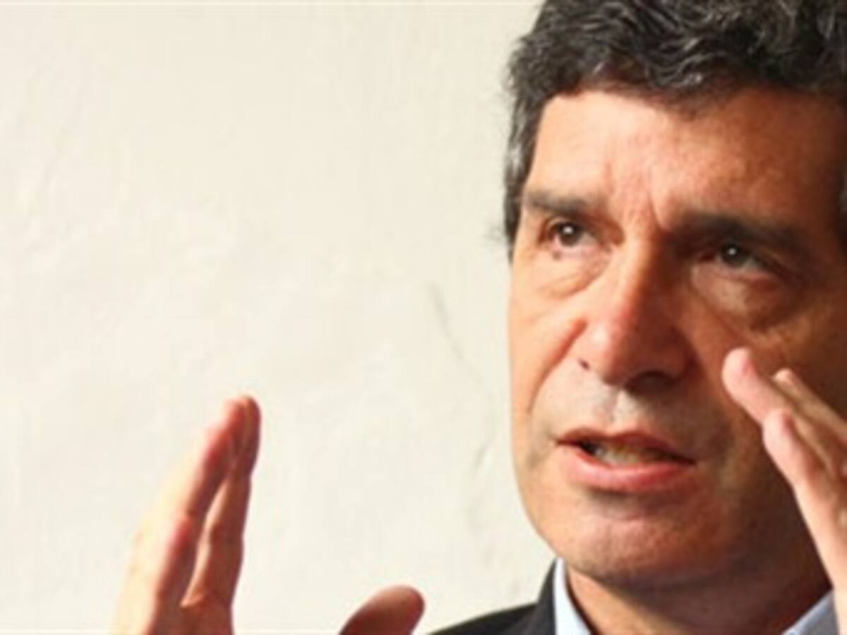 El Metro para Bogotá está muy crudo: Rafael Pardo