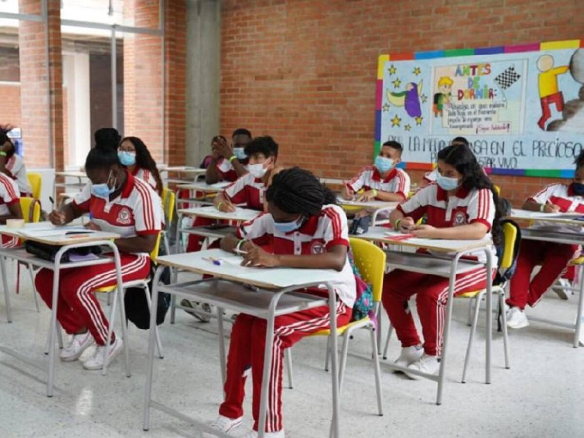 A partir de hoy no es obligatorio el uso de tapaboca en espacios educativos