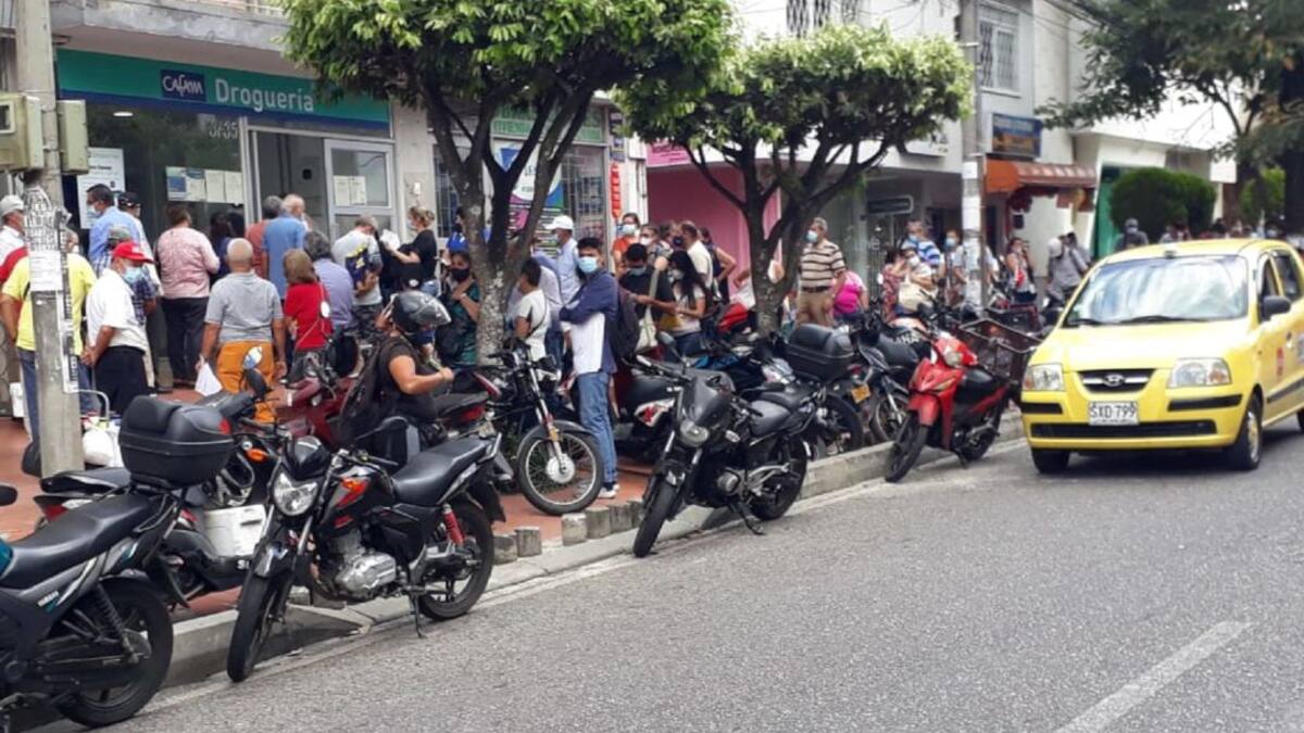 Usuarios de Nueva EPS protestan por entrega de medicamentos