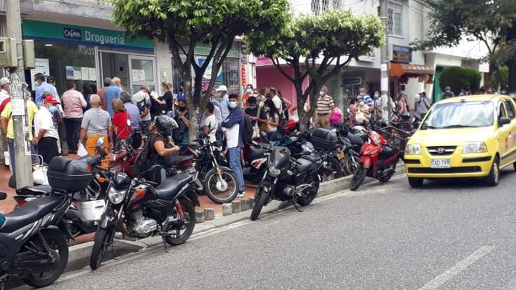 Usuarios de Nueva EPS protestan por entrega de medicamentos