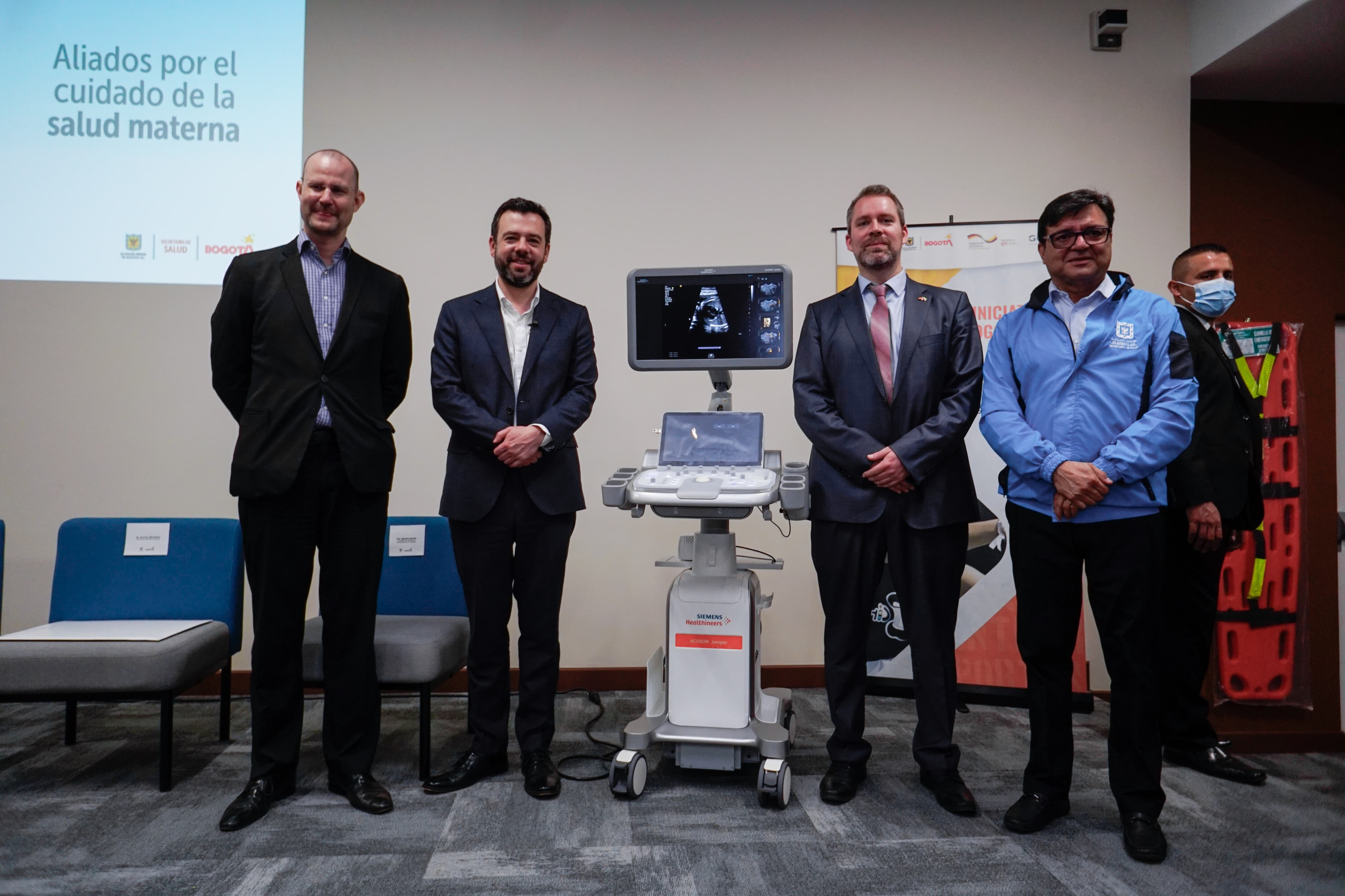 Ecógrafos recibidos por el gobierno Alemán para Bogotá.