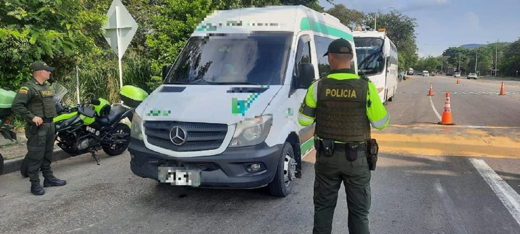 La Policía de Tránsito y Transporte realiza controles en vías del Tolima durante este puente festivo