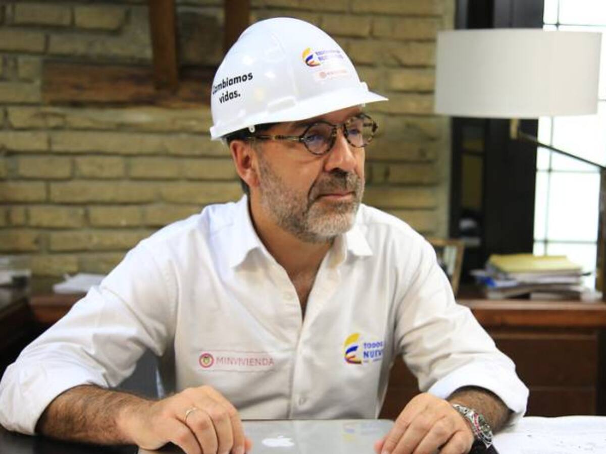 Aquarela se habría vendido como de interés social sin serlo: MinVivienda