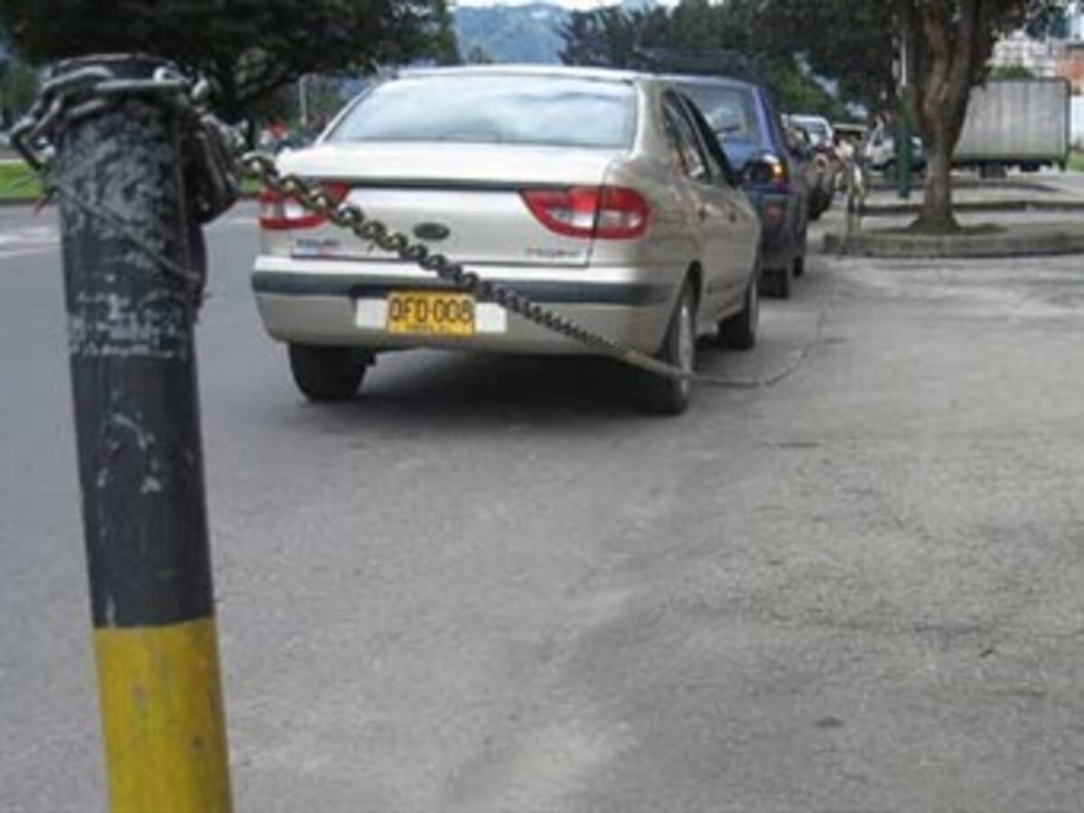 Rehabilitarán bahías de parqueo en Bogotá