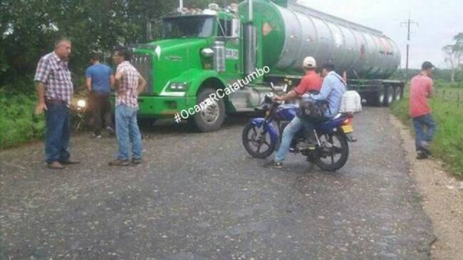 Vehículo en la vía Cúcuta- Tibú