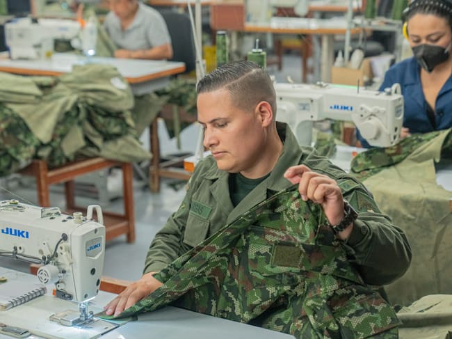 Soldados heridos en combate fortalecen la logística del Ejército como técnicos industriales (Foto: cortesía Ejército Nacional)