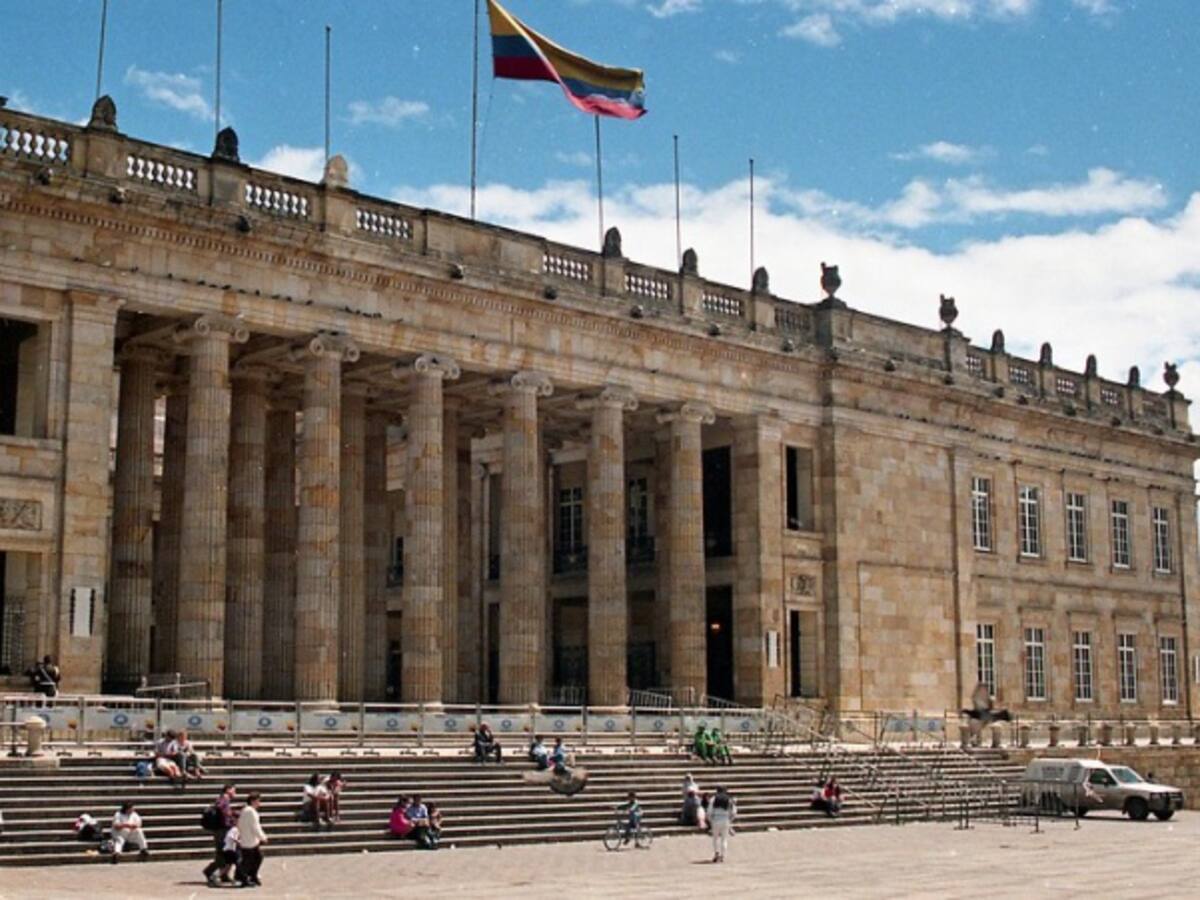 Por corte de energía se suspende actividad en el Congreso
