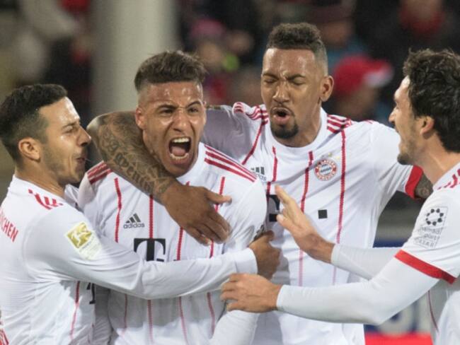 Sin James, Bayern golea 0-4 al Friburgo