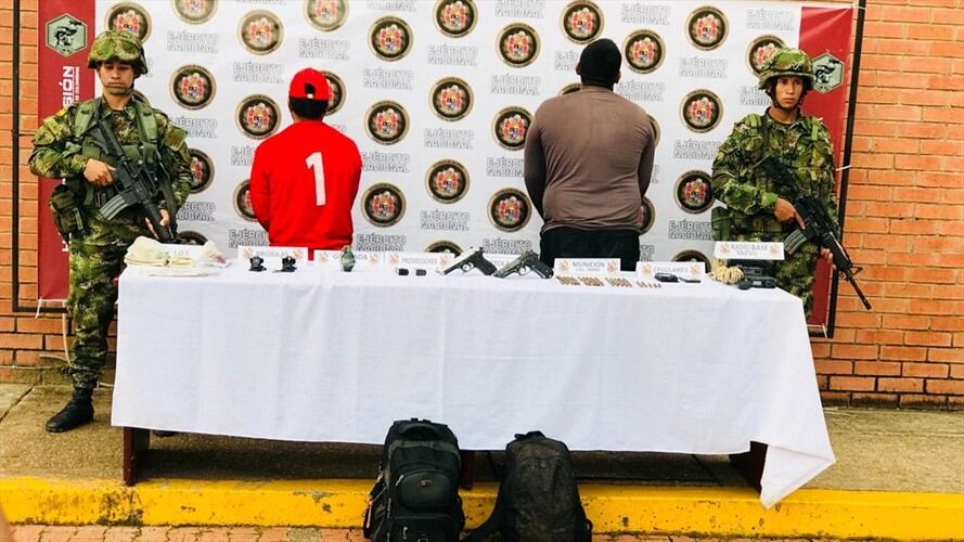 Capturados disidentes del frente primero de las Farc. Foto: Cortesía Ejército Nacional