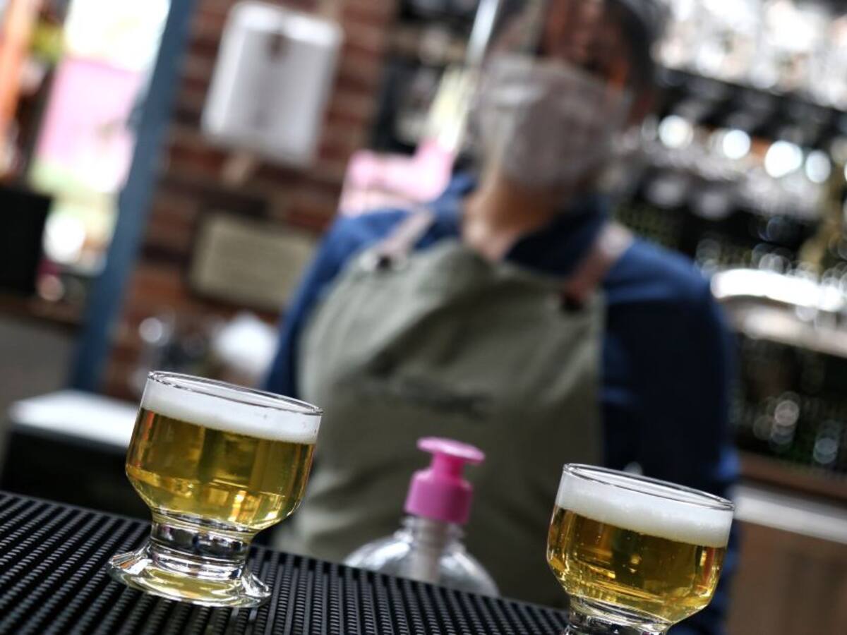 Bares y restaurantes de Medellín venderán un 30% más por Amor y Amistad