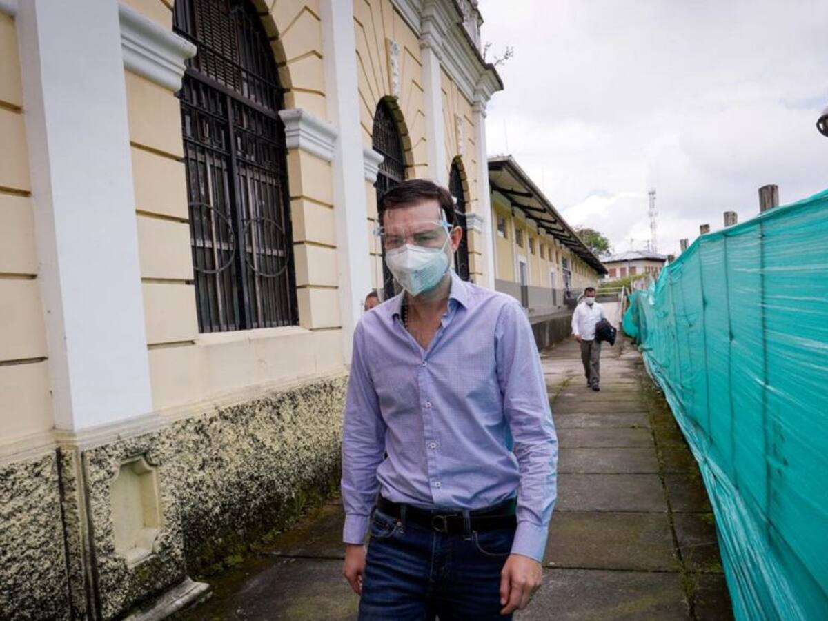 Obras de la estación en Armenia son un elefante blanco: Contralor General