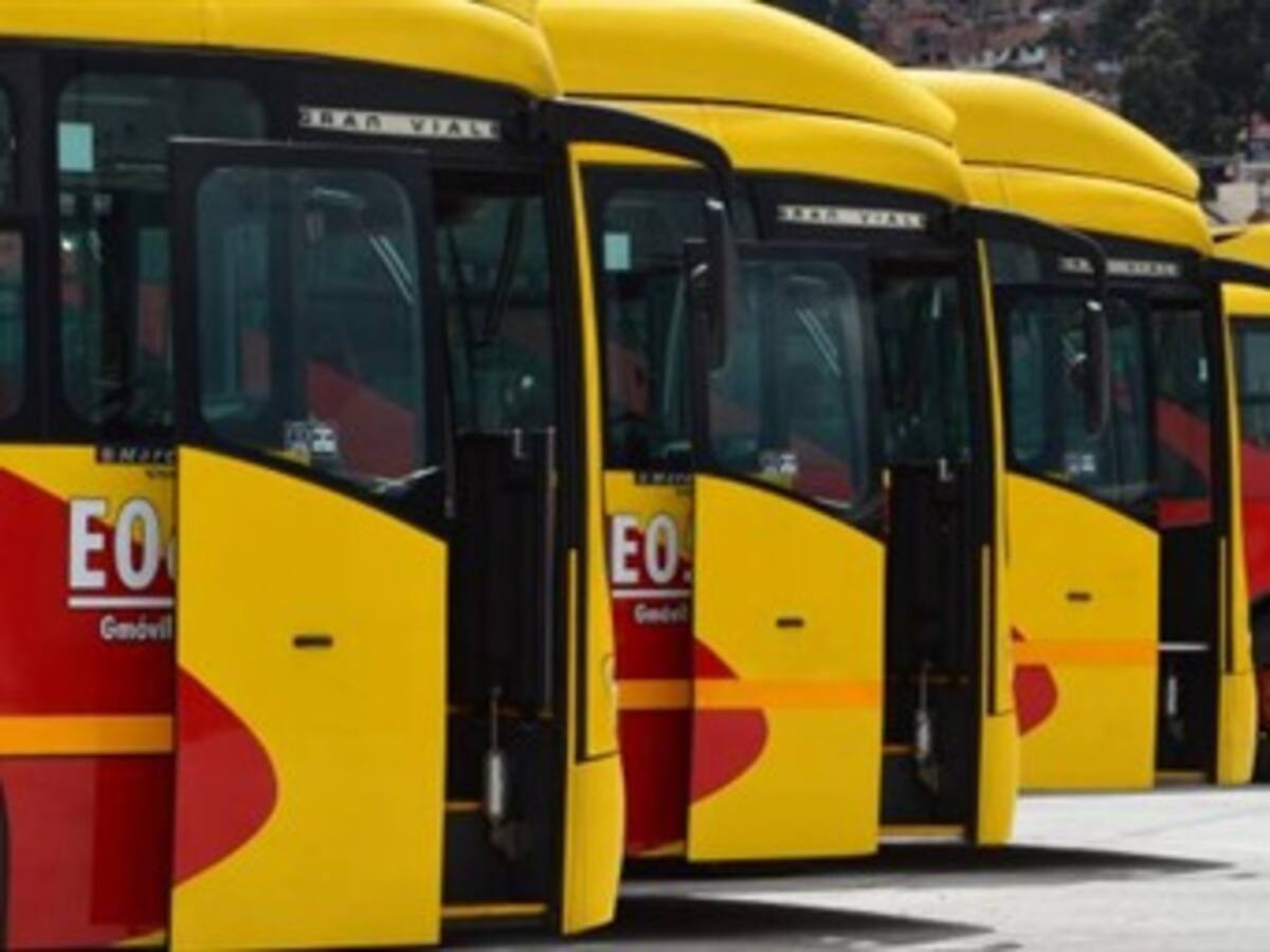 Llegan nuevos buses a Transmilenio para atender alta demanda
