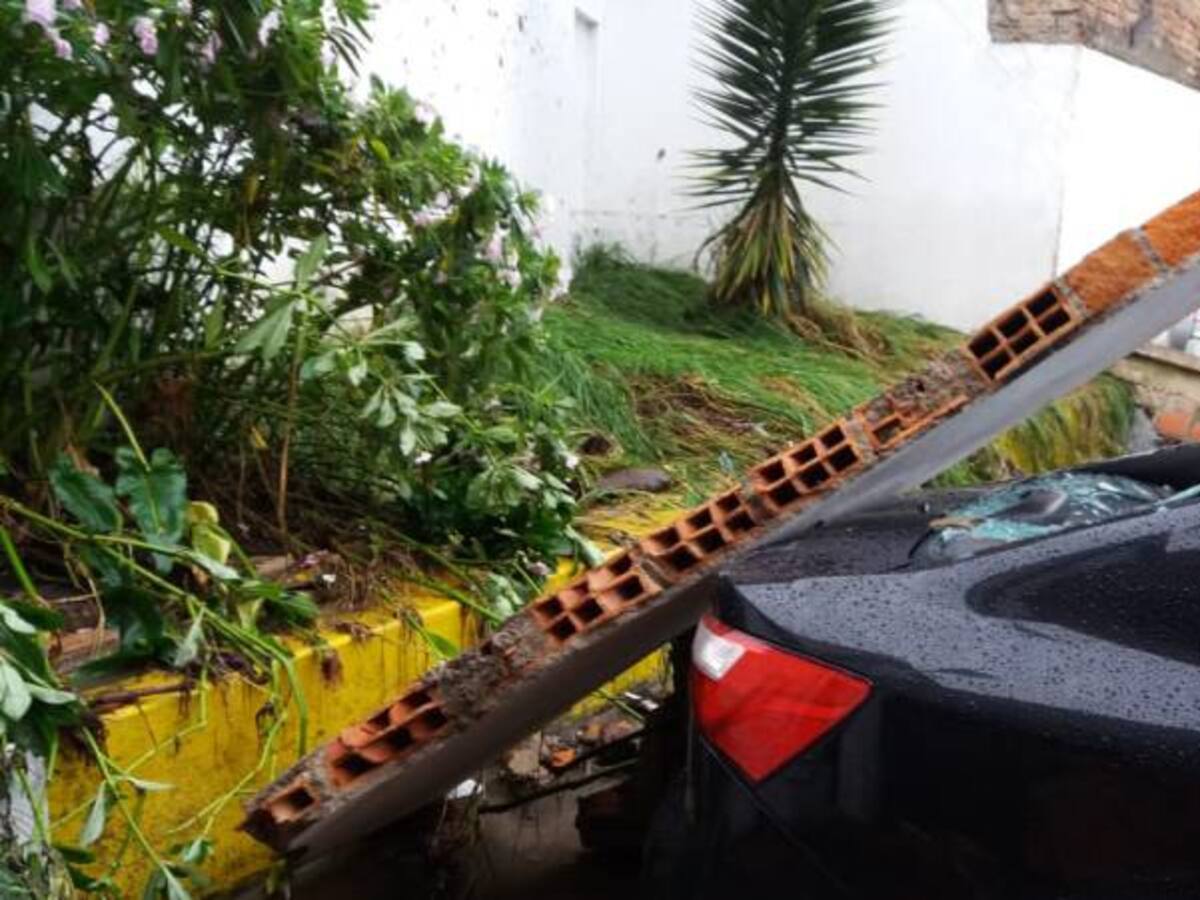 Varias inundaciones se reportan hoy en Pasto tras un fuerte aguacero