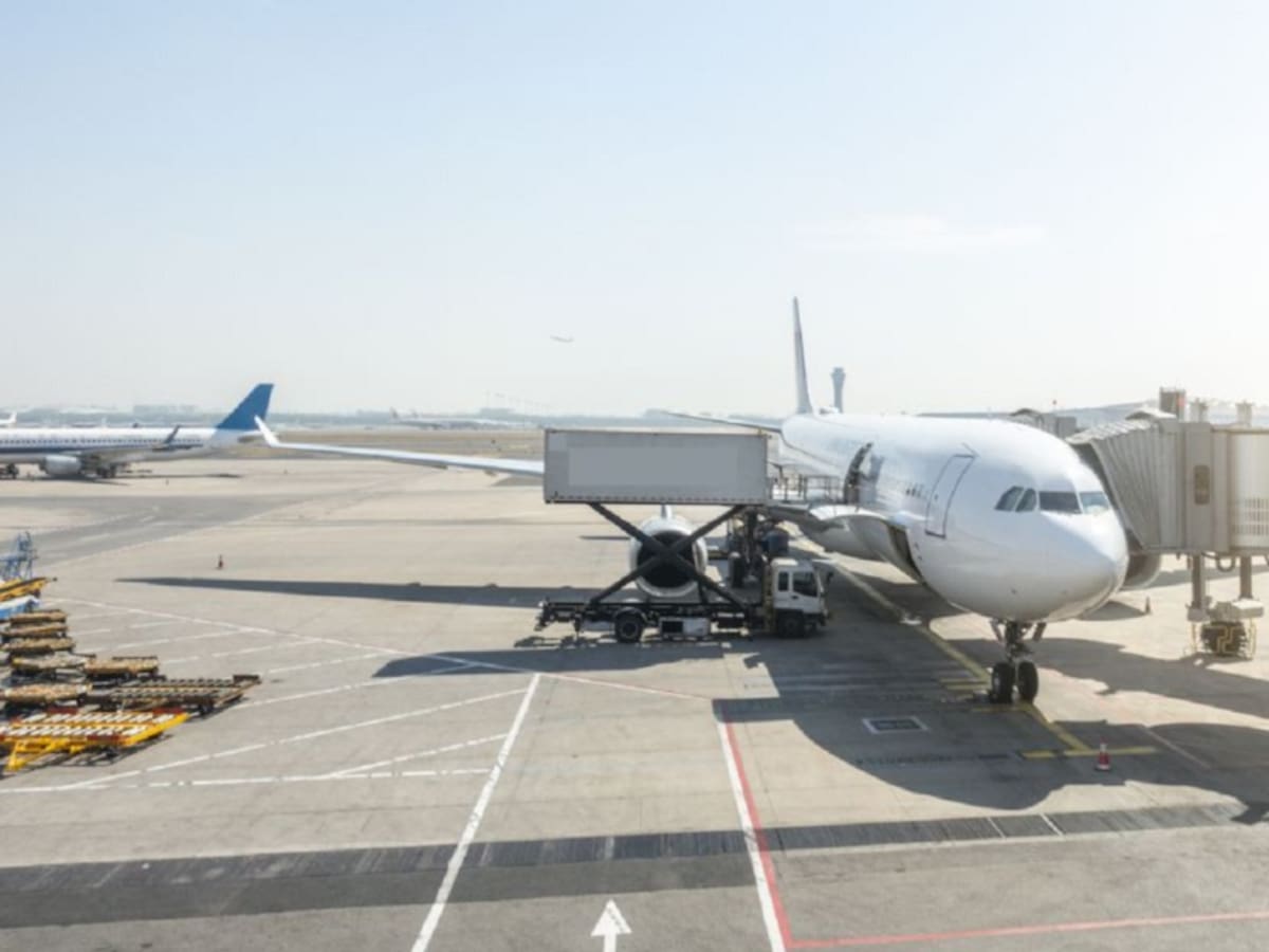 Proponen figura de defensor para usuarios de transporte aéreo