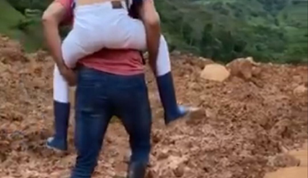 Estes es el panorama de la vía Dolores  y Prado. 