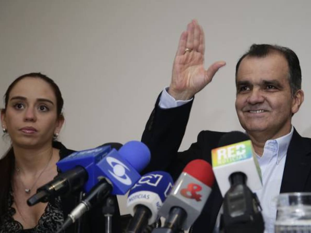 "Se hizo justicia con la decisión del CNE”: defensa de Óscar Iván Zuluaga