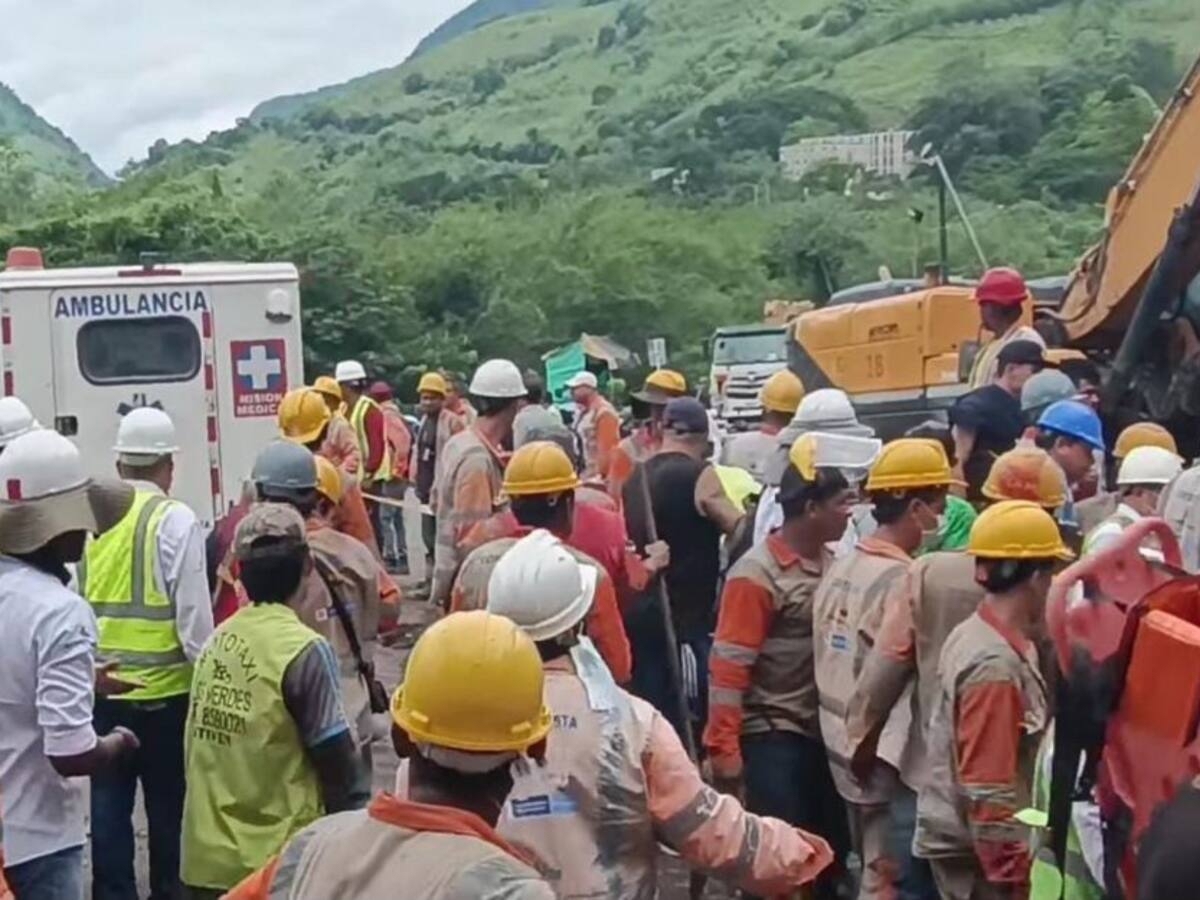Un trabajador muerto y dos heridos por derrumbe en túnel de Dabeiba