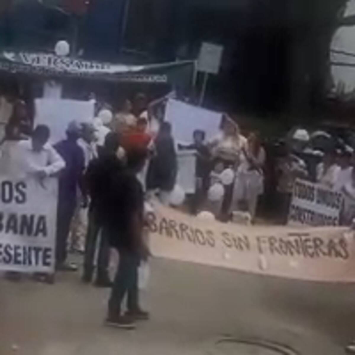Familiares de detenidos en Itagüí realizan protestas en la parte externa del penal
