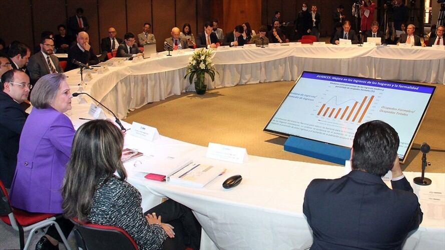 Comienza negociación para definir salario incremento del salario mínimo para 2017. Foto: Colprensa