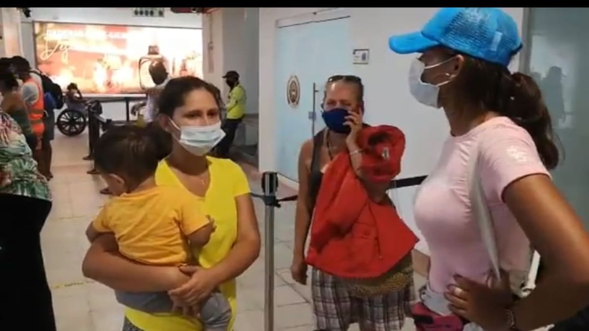 A pesar de la destrucción, habitantes de Providencia quieren volver a isla