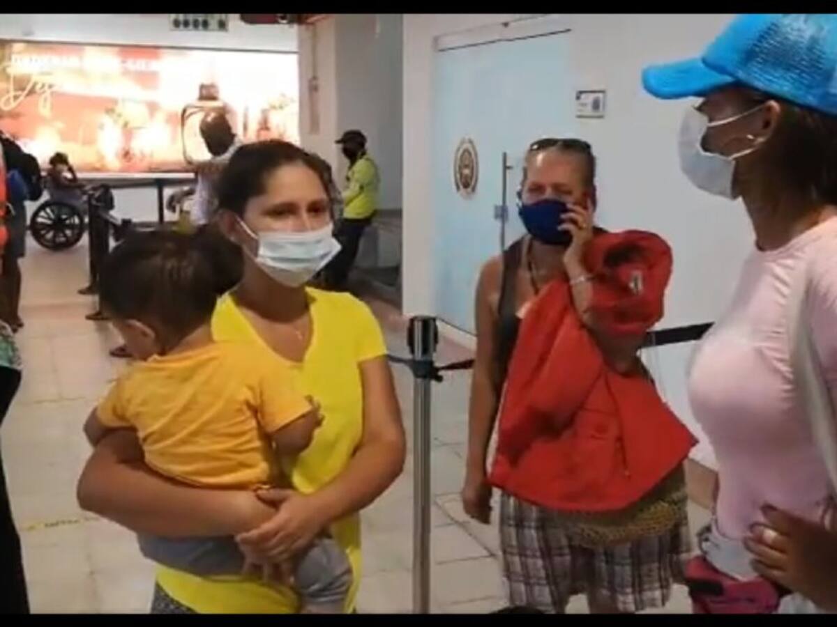 A pesar de la destrucción, habitantes de Providencia quieren volver a isla