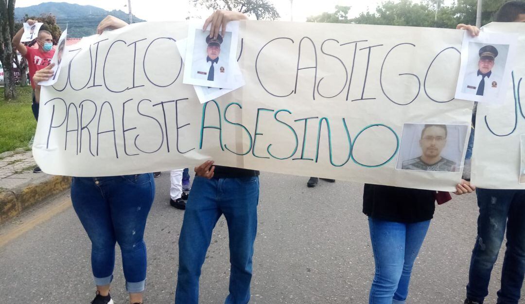 Plantón en la glorieta de Mirolindo en Ibagué