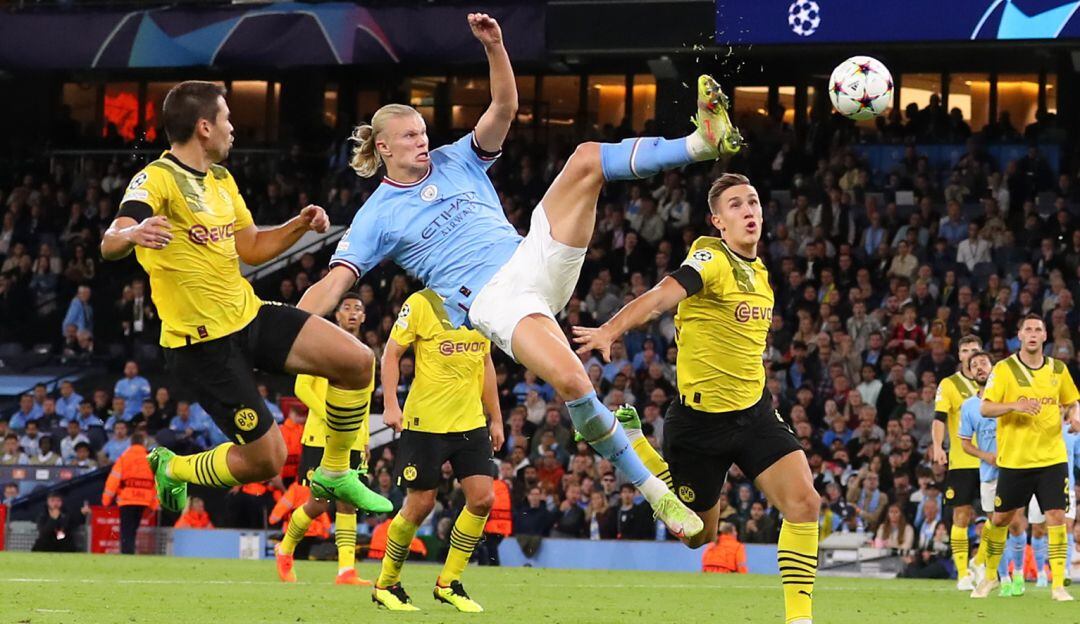 Momento del gol de Erling Haaland ante el Borussia Dortmund