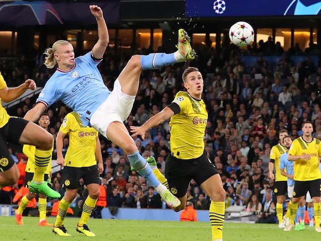 Momento del gol de Erling Haaland ante el Borussia Dortmund