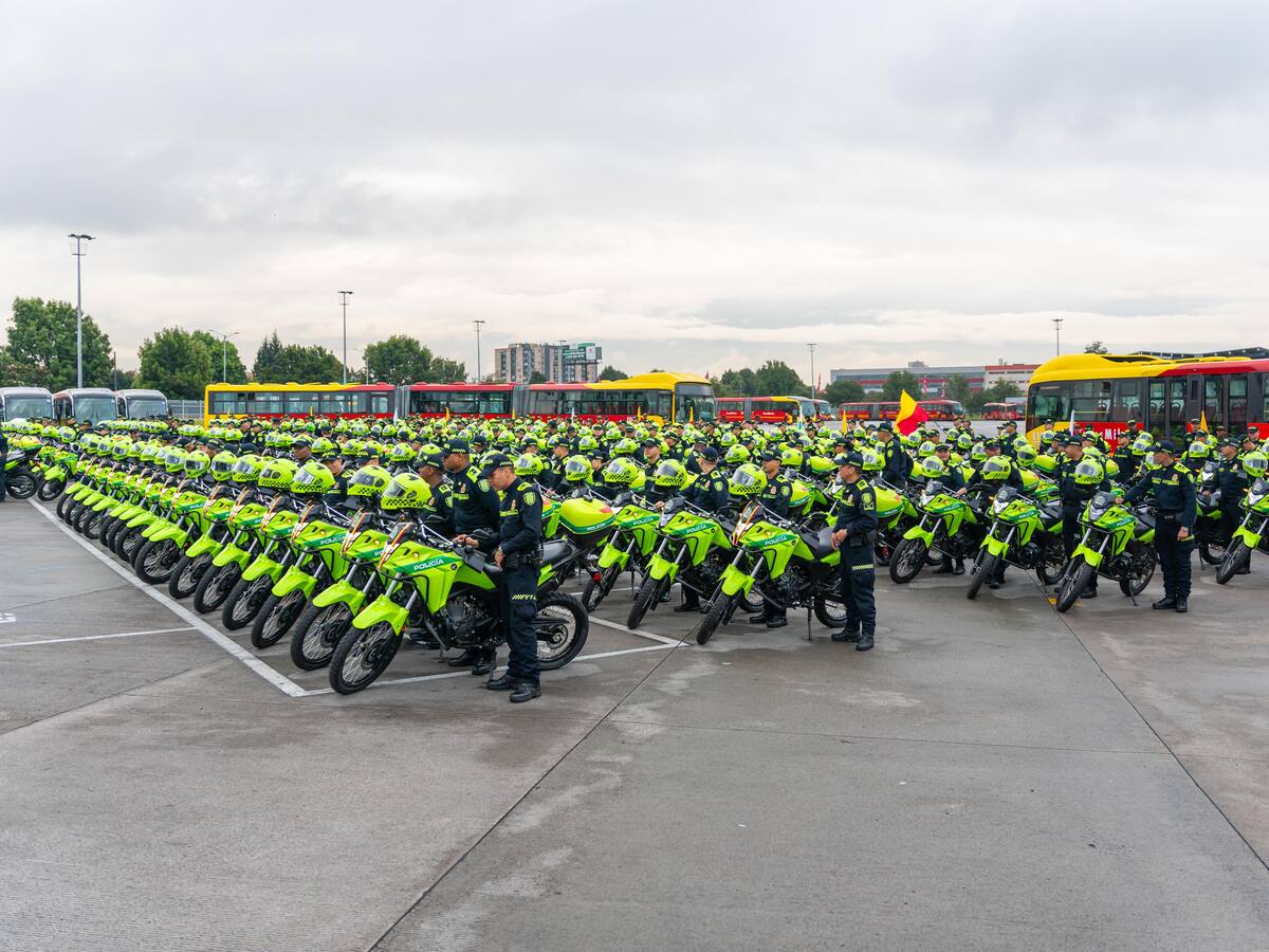 Entregan 225 motocicletas a la Policía de Bogotá destinadas a la seguridad de Transmilenio