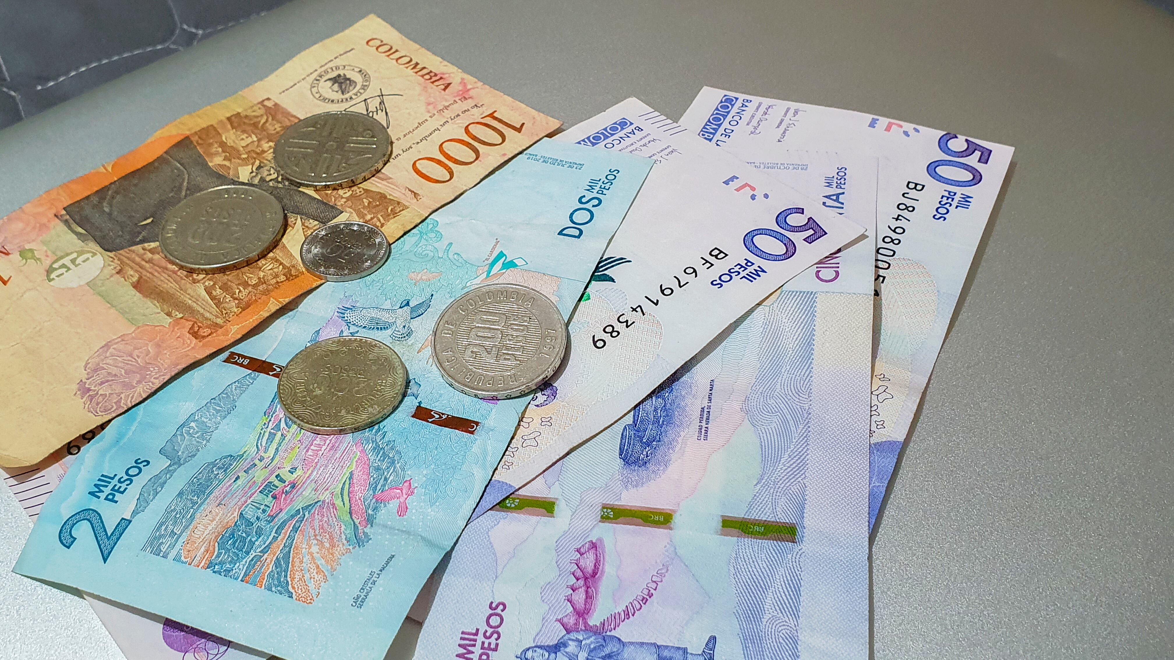 Imagen de referencia de dinero colombiano. Foto: Getty Images.