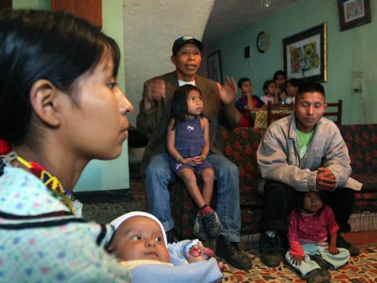 Buscan vivienda para 59 familias Emberá que serán desalojadas en Bogotá