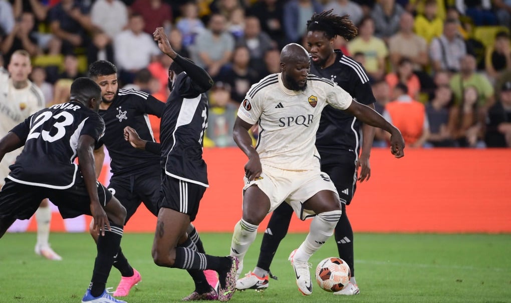 Sheriff Tiraspol y Roma en el partido por la Europa League (Photo by Luciano Rossi/AS Roma via Getty Images)