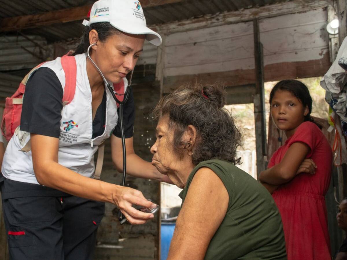 Damnificados por lluvias en Santa Marta reciben médico en casa y ayudas humanitarias