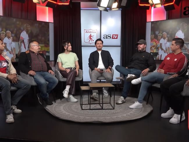 Latido Escarlata / Caracol Radio