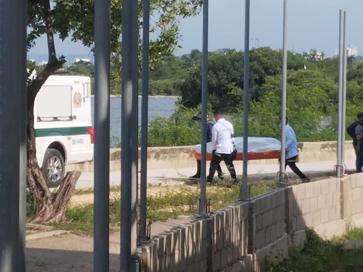 Balas y un panfleto en La Perimetral: sicarios acribillaron a hombre por presunta represalia
