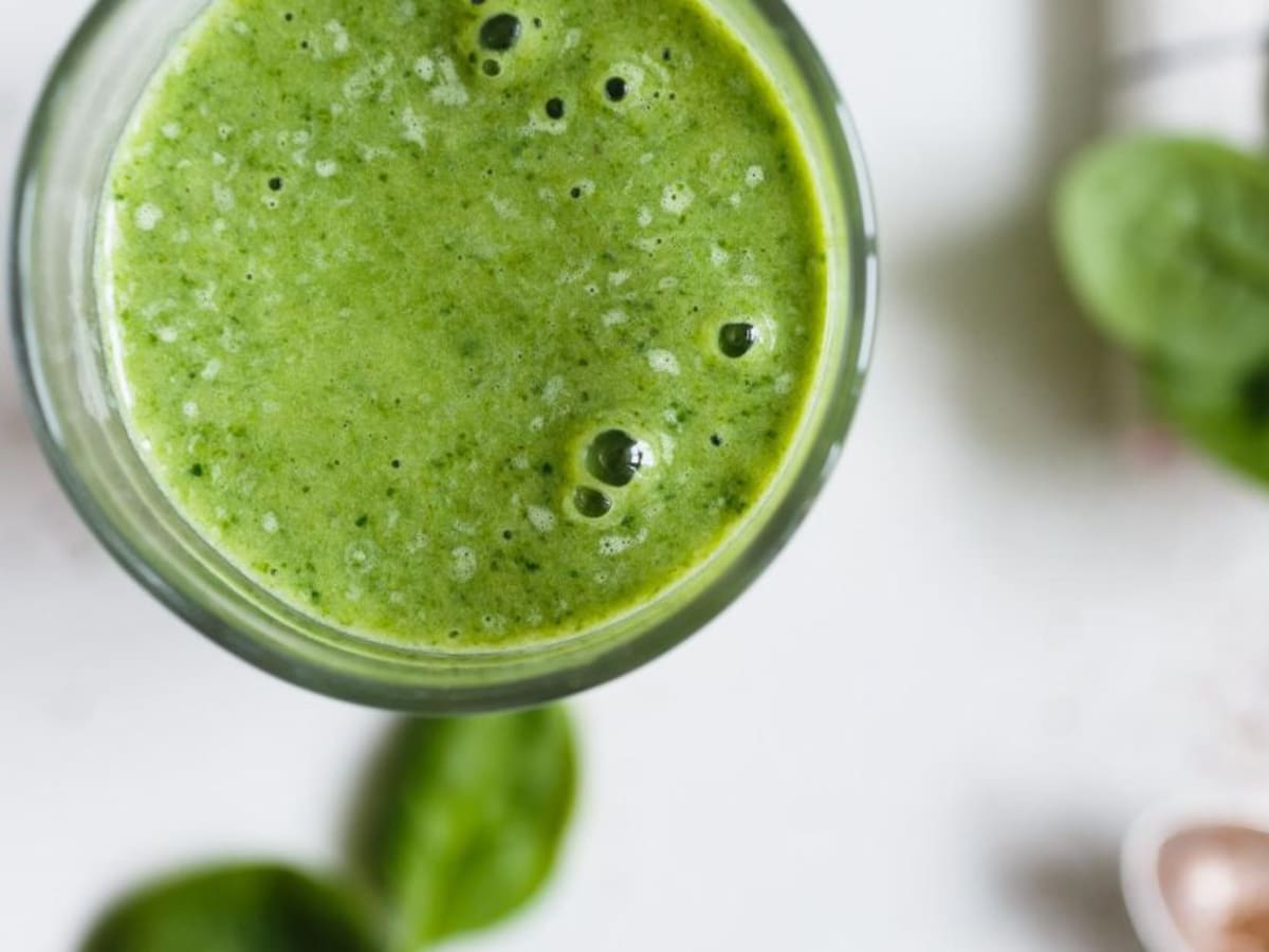 Jugos verdes: el peligro de tomarlos a diario