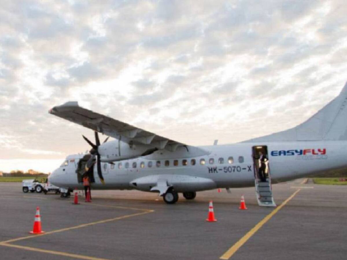 EasyFly rechazó y lamentó lo sucedido con una azafata que fue agredida