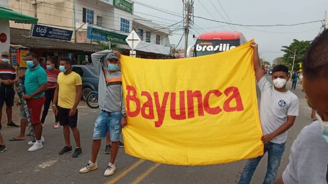 La manifestación pacífica impide el paso vehicular desde y hacia la Terminal de Transportes de Cartagena